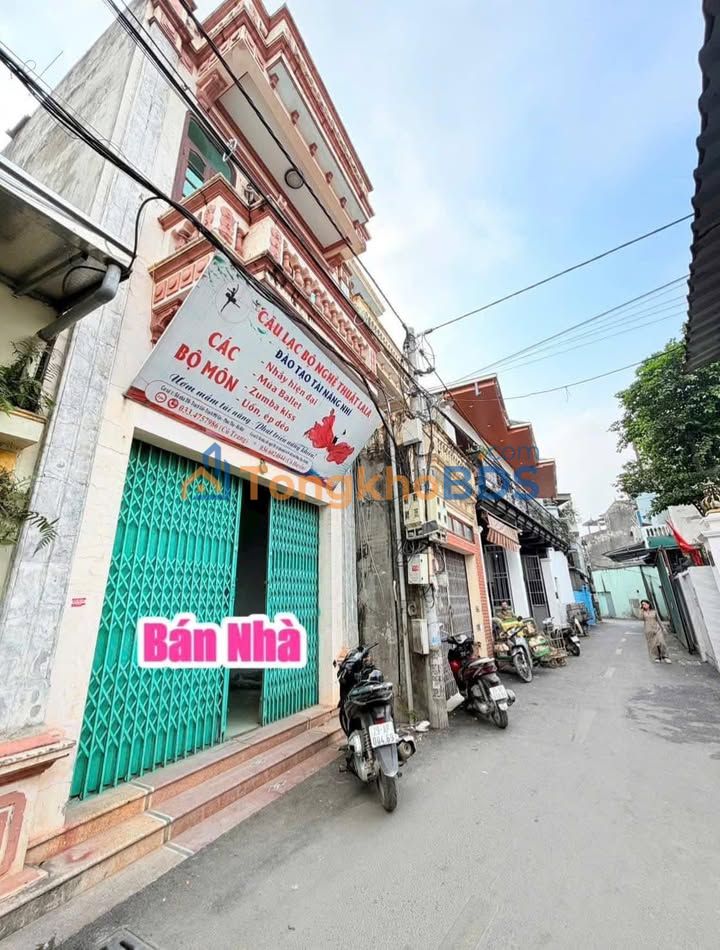 Nhà 2 tầng Phúc Thọ 75m² giá 3 tỷ - Ô tô vào tận nhà