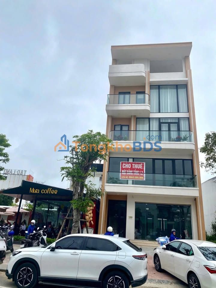 Cho thuê nhà mặt tiền Phạm Văn Đồng, Đồng Hới - 108m² kinh doanh đa ngành