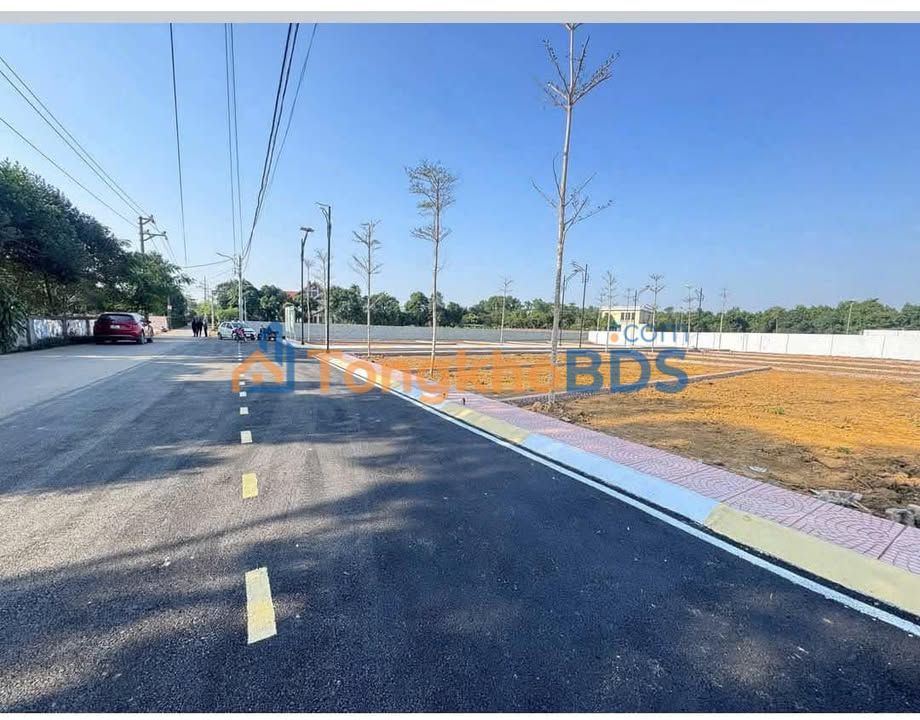 Đất nền Cổ Đông, Sơn Tây 100m² - Mặt trục chính kinh doanh, ô tô tránh