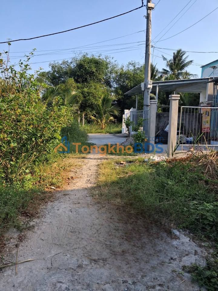 Bán Đất Nền 105m² Mặt Tiền Nguyễn Trung Trực, Trà Vinh - Giá 360 Triệu