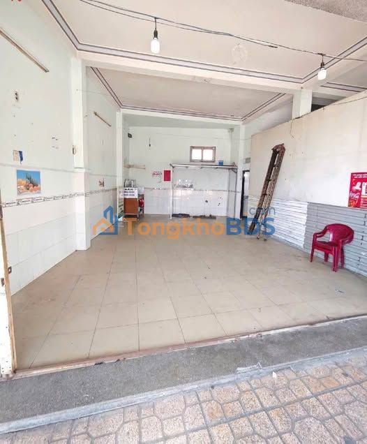 Mặt Bằng Kinh Doanh Mặt Tiền Bờ Kè Hà Ra, Nha Trang - 42m² Sẵn Sàng Hoạt Động