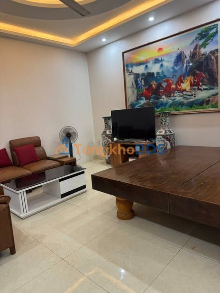 Cho thuê Nhà Trần Cừ, Vĩnh Phúc - 5PN, Sân Rộng, Gần KCN Khai Quang