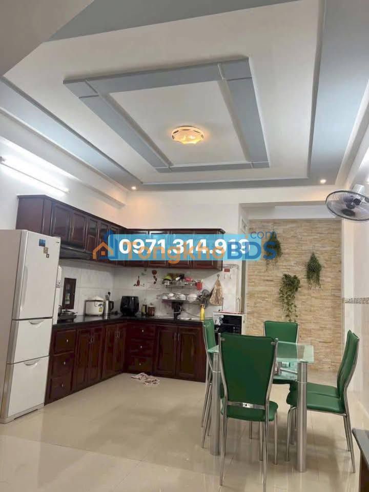 Nhà Mặt Tiền Q. Đống Đa, Quy Nhơn - 64m², 3 Tầng, Giá 4 Tỷ