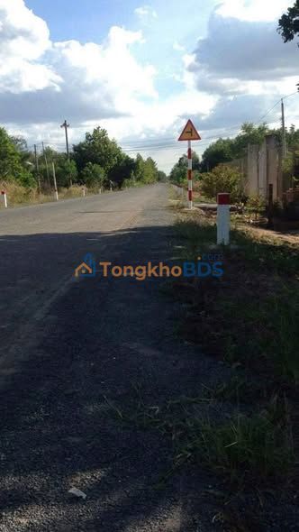 Nhà phố Xóm Cham Thạnh Bình 2.07 tỷ - Mặt tiền kinh doanh