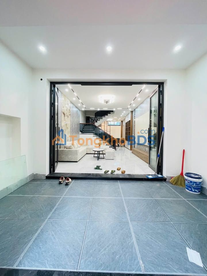 Nhà Tuyến 2 Khúc Thừa Dụ 73m² 5.2 tỷ - Sẵn sàng ở ngay
