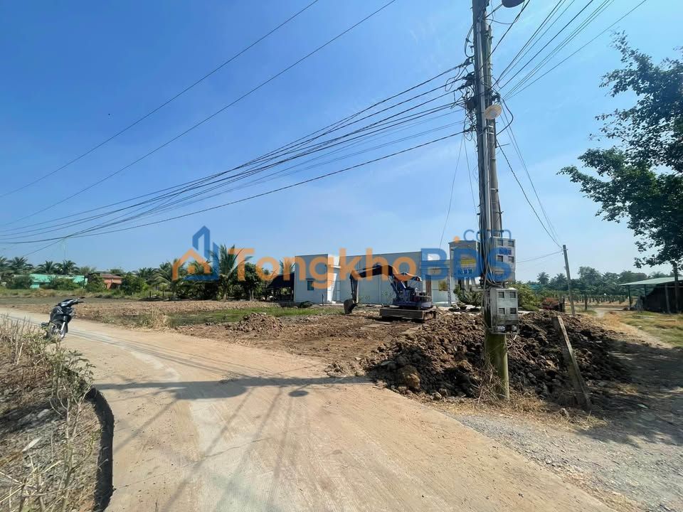 Đất Nền 240m² Bến Lức - Sổ Hồng Full Thổ Cư, Giá 1.35 Tỷ