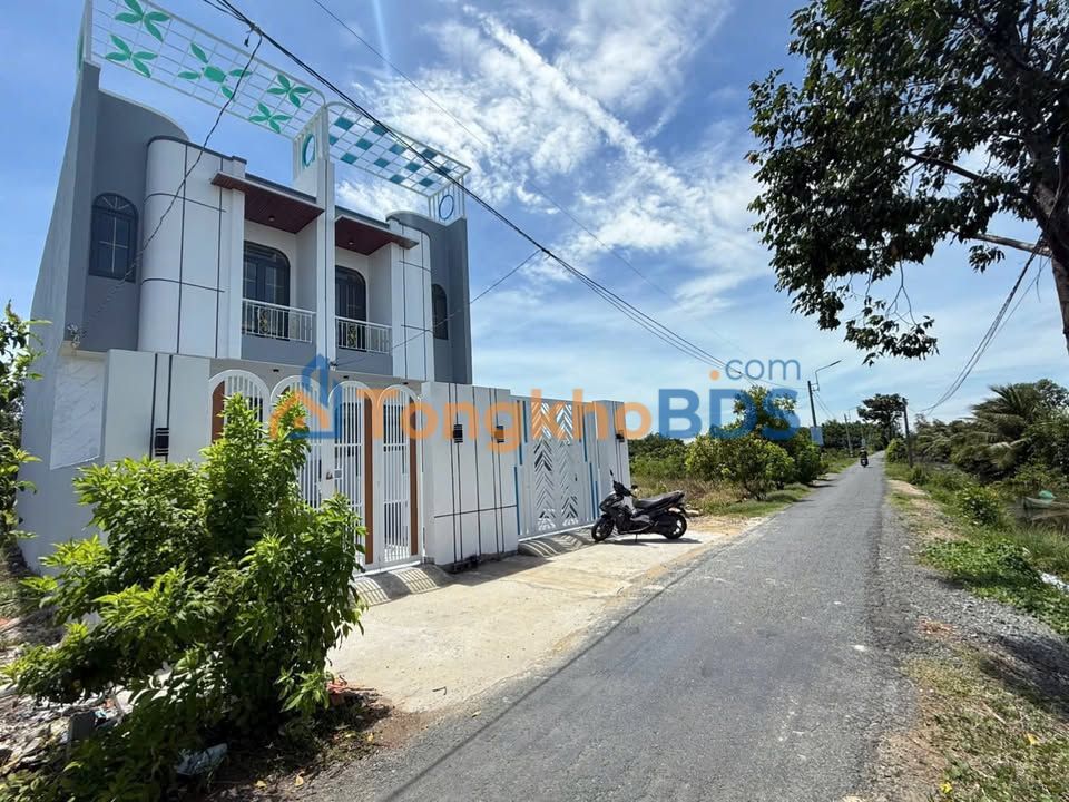 Đất nền Cần Giuộc Long An 250m2 giá 2.75 tỷ - Sổ đỏ chính chủ