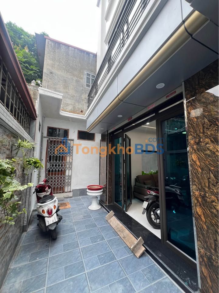 Nhà 3 Tầng 70m² Ngõ Bạch Đằng, HP - Sổ Đỏ Chính Chủ, Giá 4.2 Tỷ