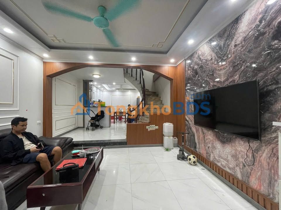 Nhà riêng Ngõ 300 Nguyễn Xiển 44m² 11 tỷ - Chính chủ bán