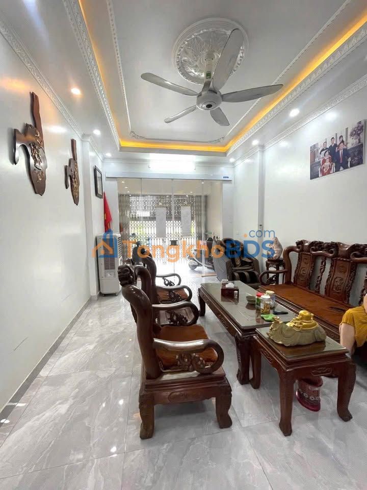 Nhà Mặt Ngõ Đà Nẵng, 75m² x 3 Tầng, 3PN, Full Nội Thất - Giá 10 Triệu/Tháng