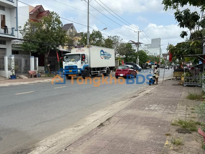 Nhà phố Lê Hồng Phong 240m² 5 tỷ - Mặt tiền kinh doanh