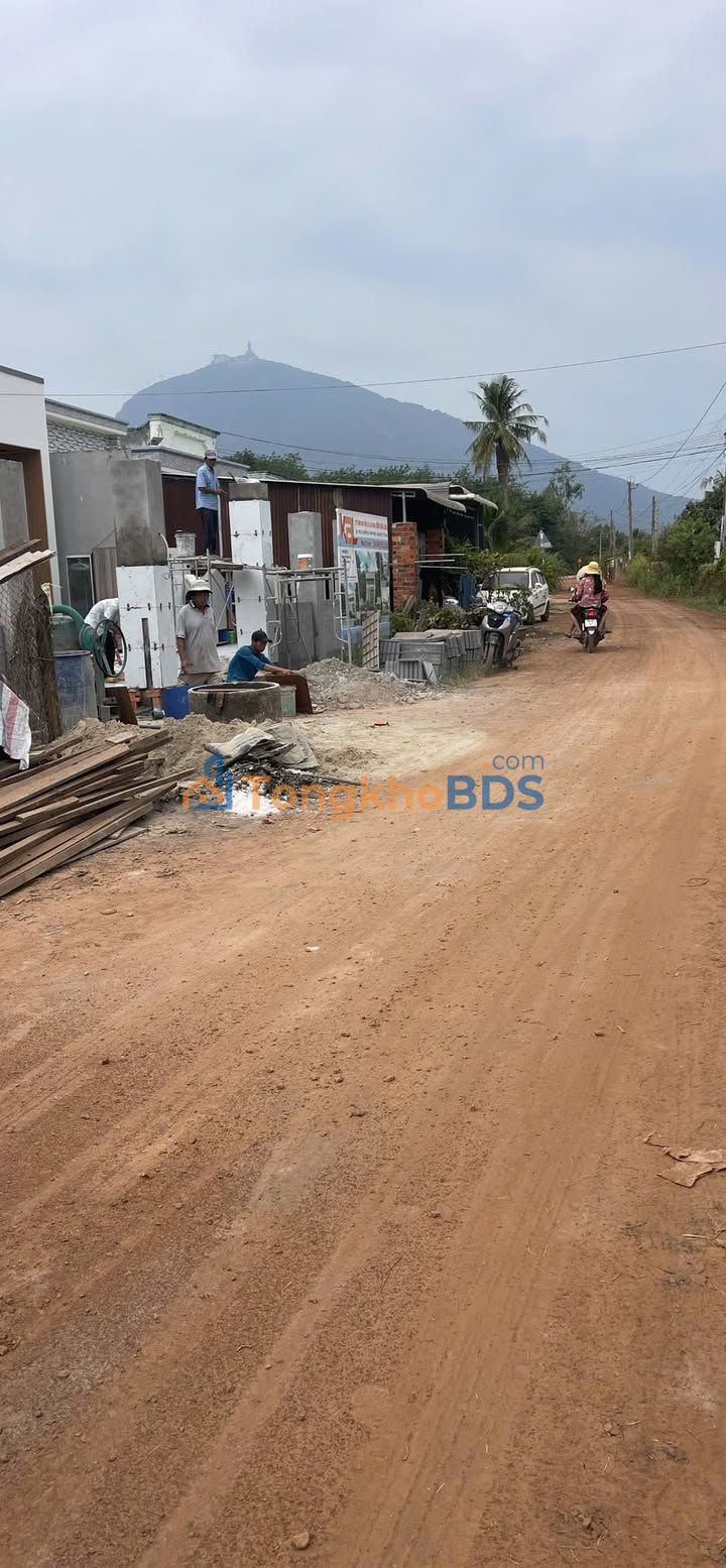 Đất nền Dương Minh Châu 236m² 599tr - Đường to ô tô