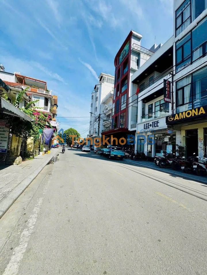 Nhà Nguyễn Công Trứ 140m² giá 5 tỷ - Ô tô vào tận nhà