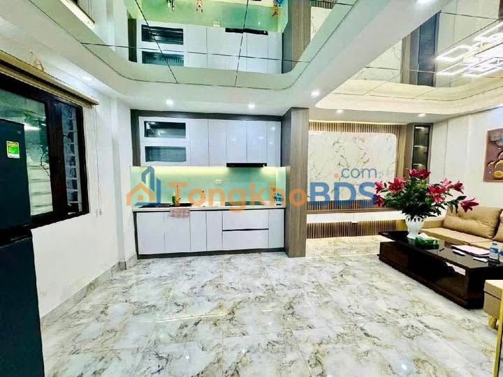Nhà Trung Tâm HBT 30m² 4 Tầng Giá 7 Tỷ - Full Nội Thất, Ô Tô 50m