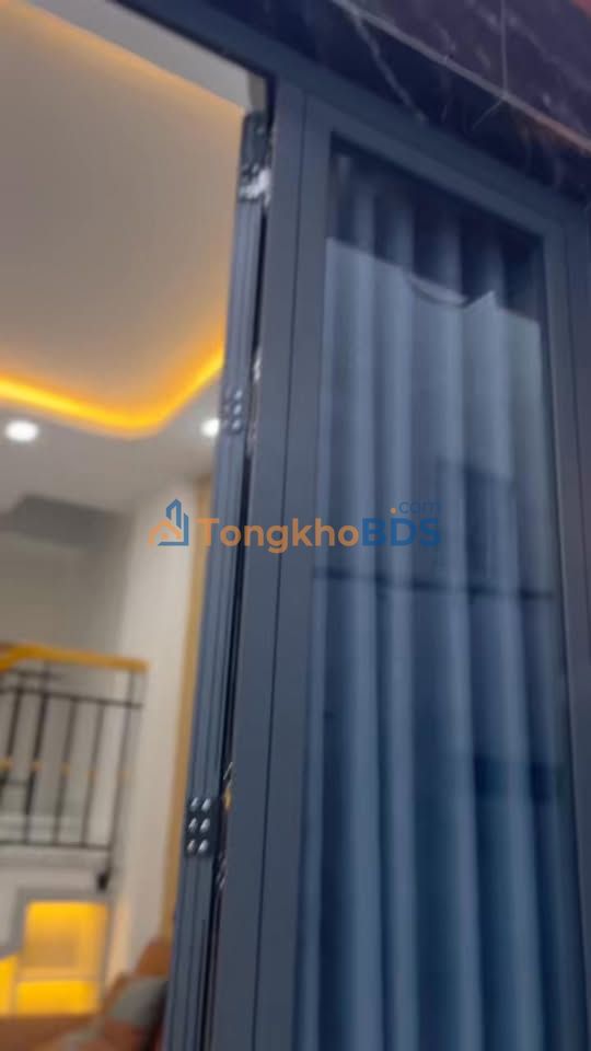 Nhà 32m² Đường Tân Mỹ, Quận 7 - 2PN, Ban Công Thoáng - Giá 4.35 Tỷ
