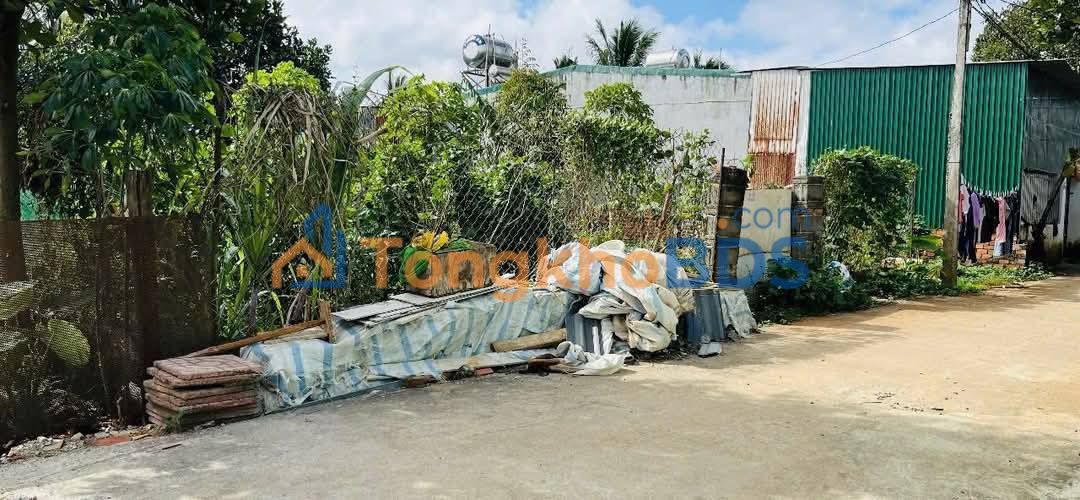 Đất Tân An Buôn Ma Thuột 250m² 990 triệu - Sổ đỏ chính chủ