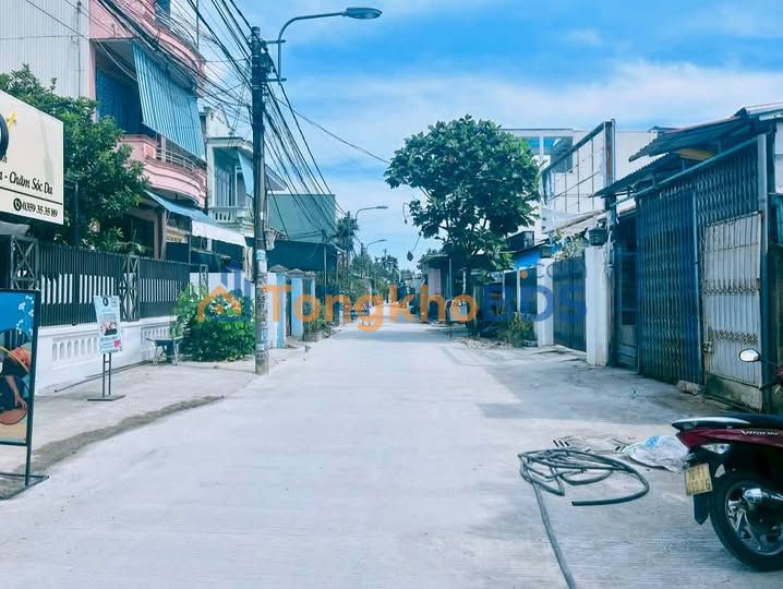 Bán Đất Hẻm 581 Quang Trung, Quảng Ngãi - 90m² Hướng Đông, Giá 1.7 Tỷ