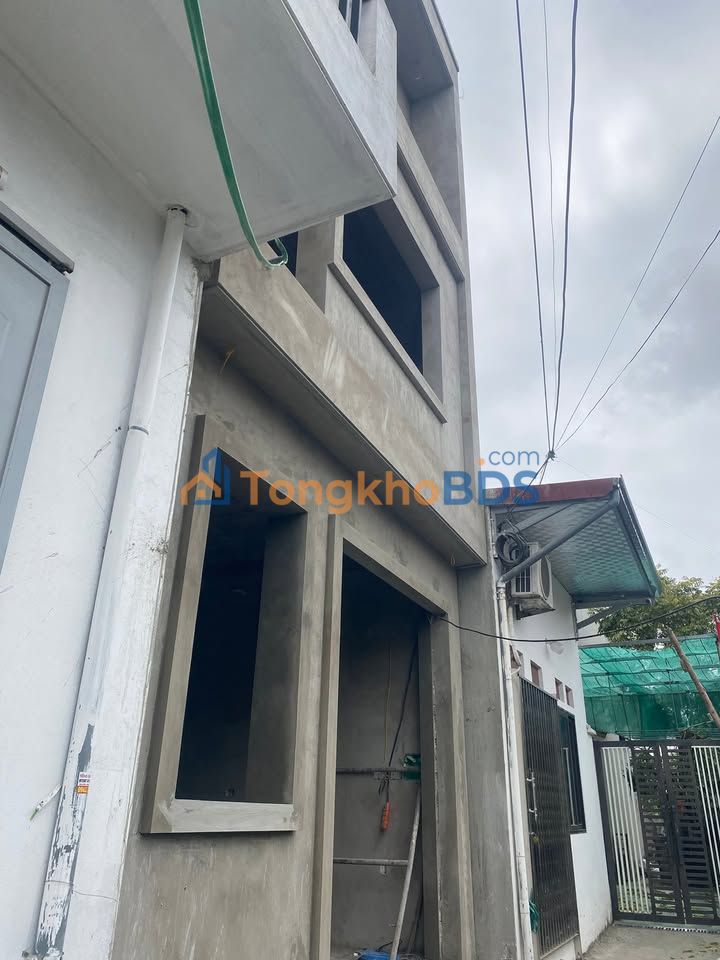 Nhà Độc Lập 3 Tầng Đường Hưng Đạo, 40m² - Sẵn Sàng Vào Ở