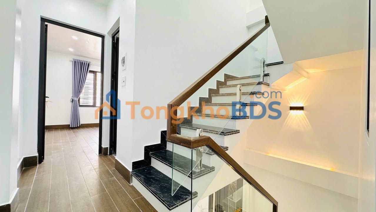 Nhà riêng Lạch Tray 42m2 4,2 tỷ - Chính chủ ngõ ô tô