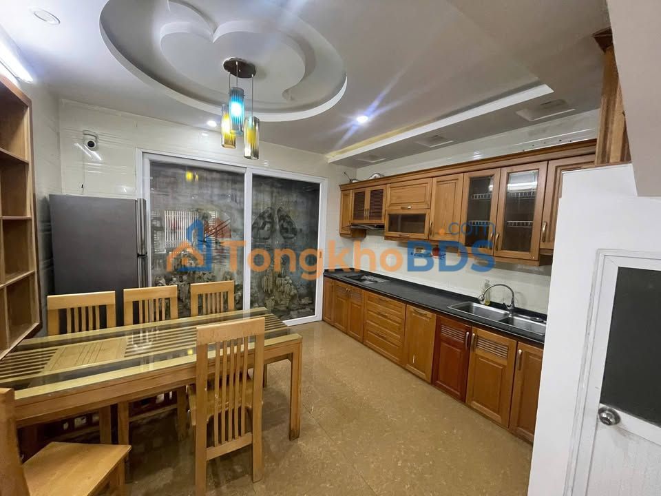 Nhà Lạch Tray Ngô Quyền 51m² giá 3.75 tỷ - Ô tô vào tận nhà