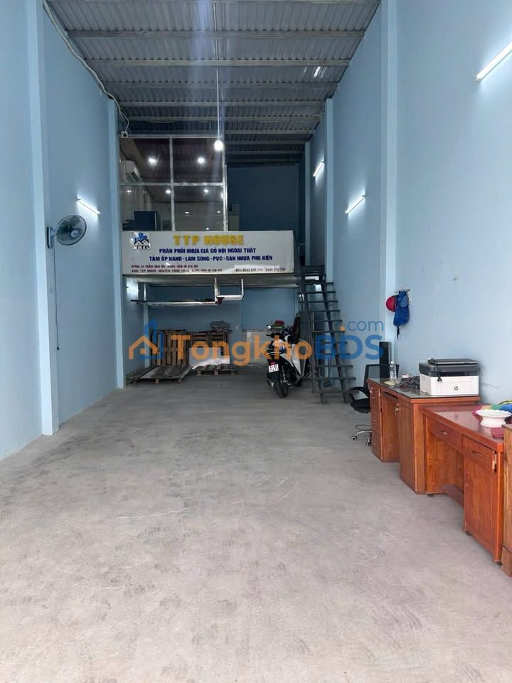 Warehouse Di An 103m² 5.85 tỷ - Hoạt động ngay