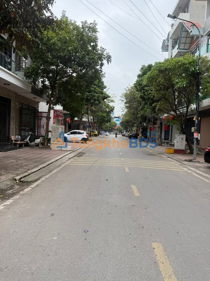 Bán đất 73.5m² đường Nguyễn Khuyến, Bắc Giang - Hướng Tây Nam, Giá 7 tỷ