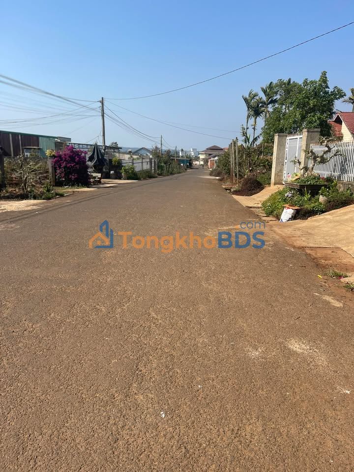 Nhà mặt tiền Hãi Thượng Lãng Ông Buôn Hồ 480m² 9.5 tỷ - Ô tô vào nhà