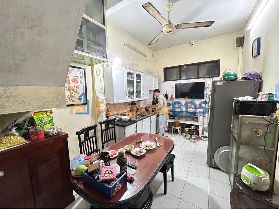 Nhà 36m² Quán Thánh, Ba Đình - 2 Mặt Ngõ Ô Tô, Sổ Đỏ Lâu Dài