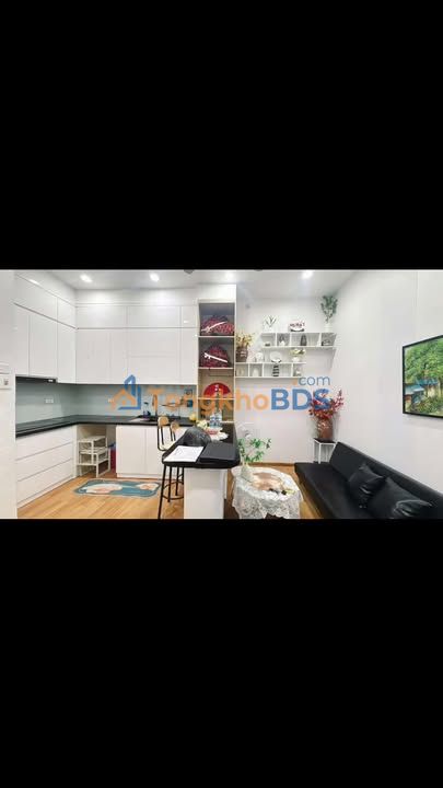 Nhà 28m² Tôn Đức Thắng - 2 Ngủ, Sổ Đỏ, 5.1 Tỷ - Ngõ Thông Kinh Doanh