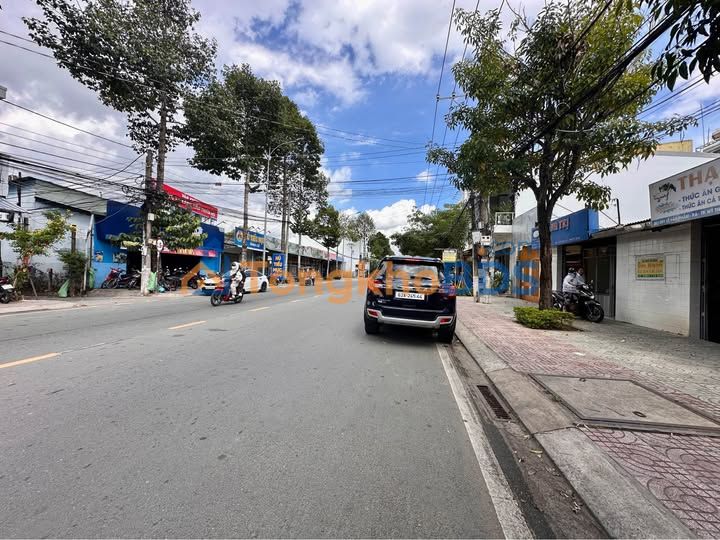 Nhà MT Lê Văn Phẩm Mỹ Tho 104m² 7.5 tỷ - Ô tô vào nhà