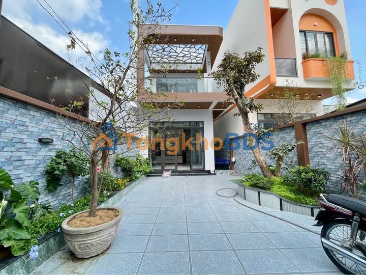 Nhà lầu Trung An, Cao Lãnh 211m² 2.95 tỷ - Sẵn sàng ở ngay