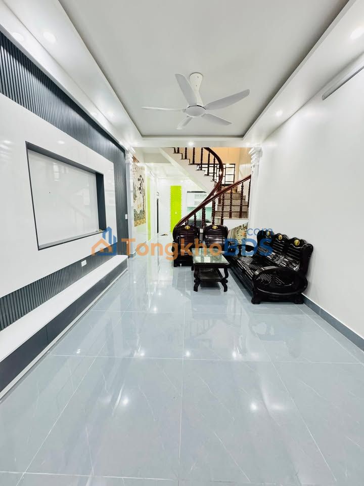 Nhà 48m² 4 Tầng Mặt Ngõ Miếu Hai Xã, Kinh Doanh Spa/Nail 4 Tỷ