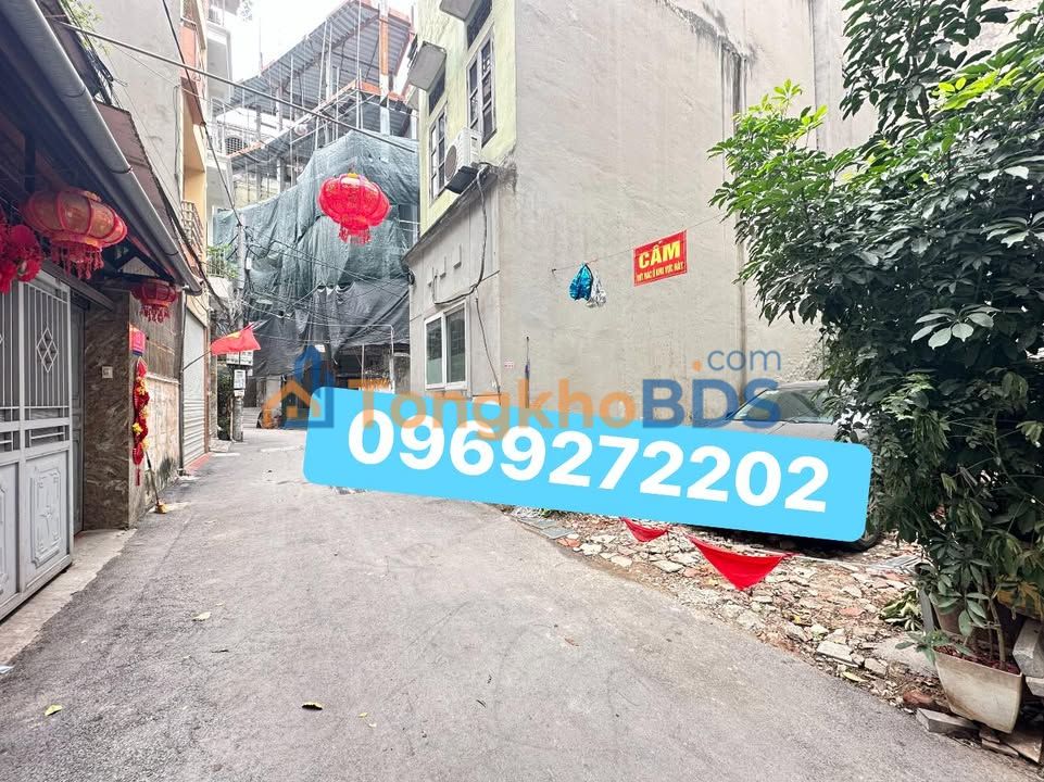 Nhà riêng Tây Hồ Quảng An 46m2 - Ô tô vào tận nhà