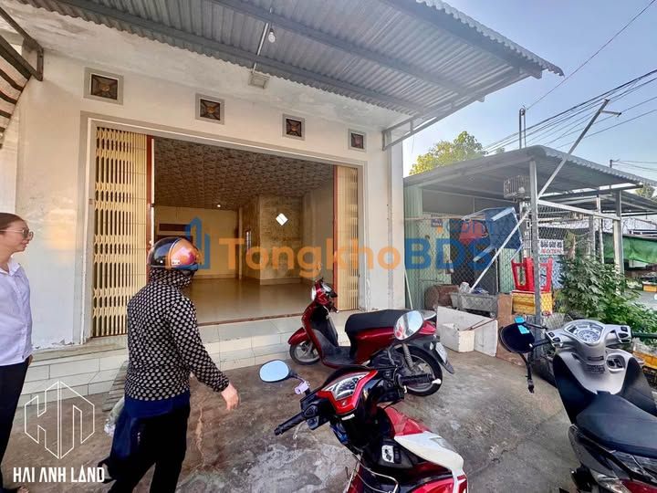 Mặt Bằng Kinh Doanh Mặt Tiền Chu Văn An, Rạch Giá 180m² - Giá 8 Triệu/Tháng