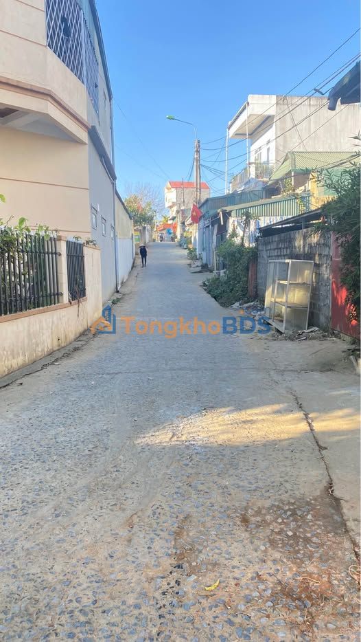 Bán Đất Vàng Thị xã Lai Châu 140m² - Sổ Đỏ Chính Chủ, Giá Tốt