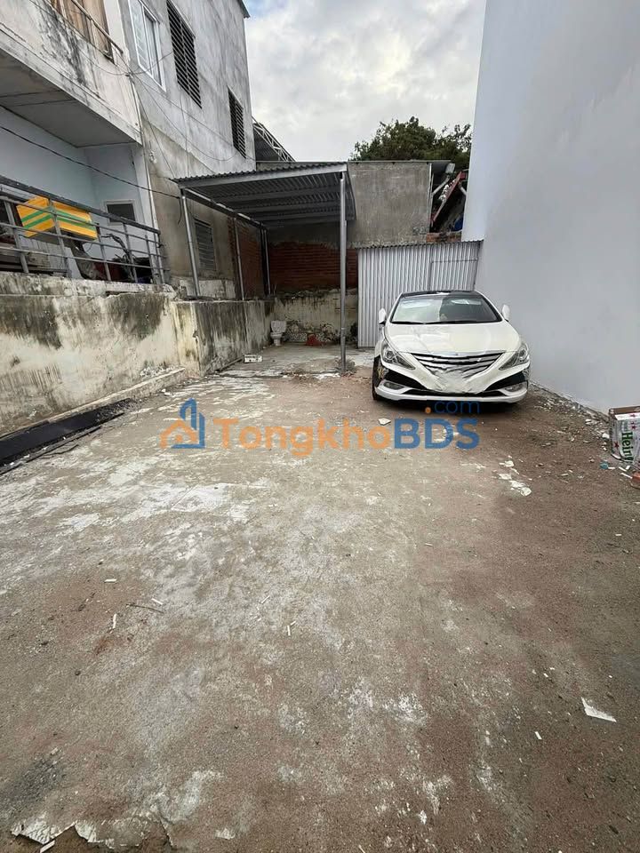 Mặt bằng Ngô Đến Nha Trang 100m² 5tr - Cho thuê ngay