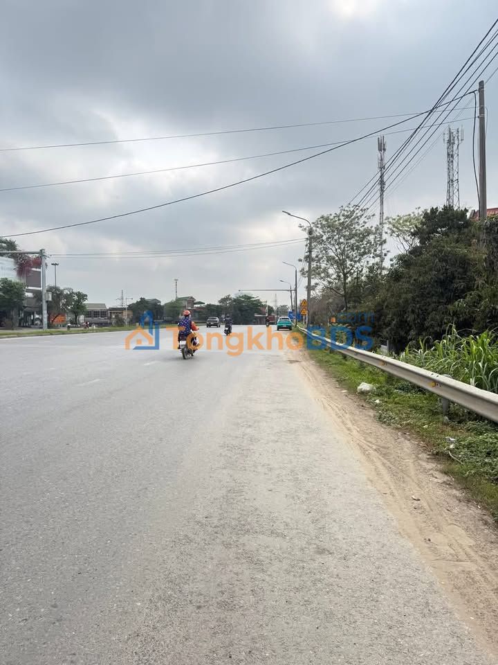 Đất Lõi TP Việt Trì 90.6m² Sổ Đỏ Sẵn Sàng - Chính Chủ Bán Giá Tốt