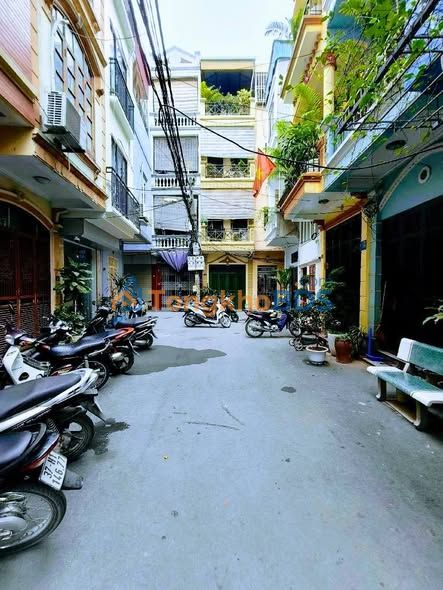 Nhà 4 Tầng Ngô Quyền Hà Đông 41m² - Ô tô Đỗ Cửa, Giá 9.x Tỷ