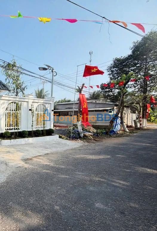 Bán Đất Mặt Tiền Lộ Nhựa Cơ Khí Bến Tre 243.8m² - 1.9 Tỷ