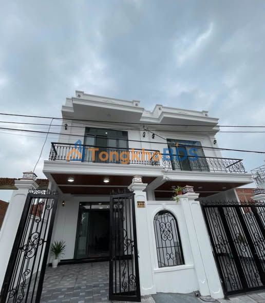 Townhouse Phùng Quán 82m² giá 2.75 tỷ Vị trí đắc địa