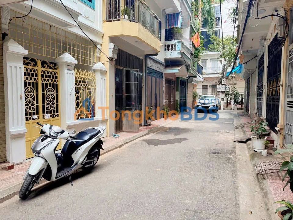 Nhà Phân Lô VIP Trần Cung 52m² x 5 Tầng - Vỉa Hè Ô Tô Tránh