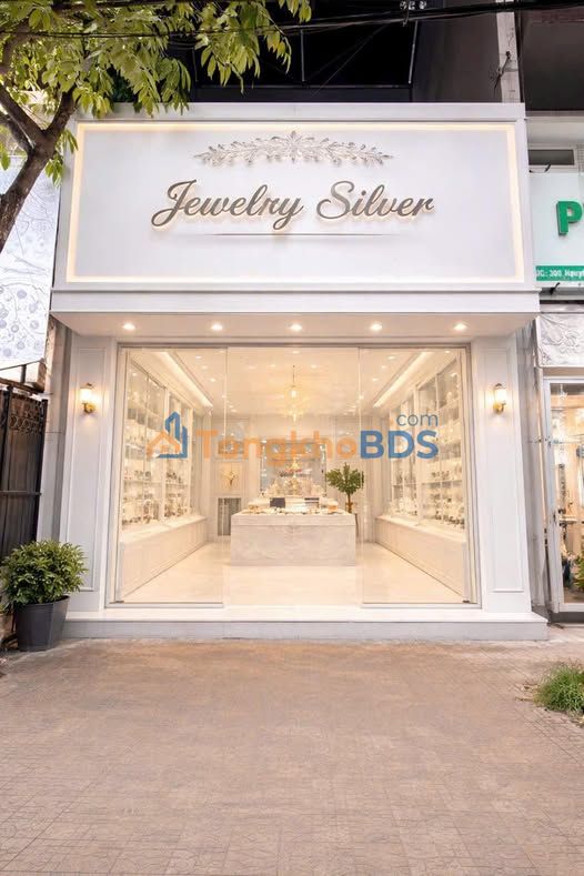 Nhà mặt tiền Nguyễn Văn Cừ 50m² 18 triệu - Chính chủ