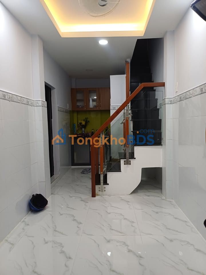 Nhà riêng P10 Tân Bình 18m² 2.4 tỷ - Chính chủ bán