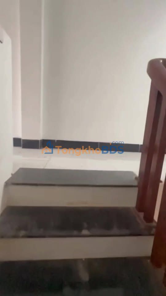 Nhà cho thuê Cầu Tó 175m2 8.5 triệu - Ô tô vào tận nhà