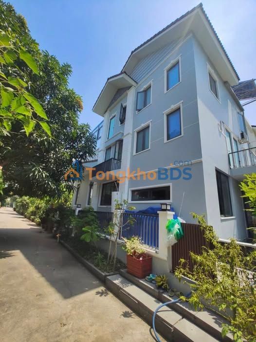 Townhouse Bình Chánh 200m² 14.5 tỷ - Mặt tiền kinh doanh