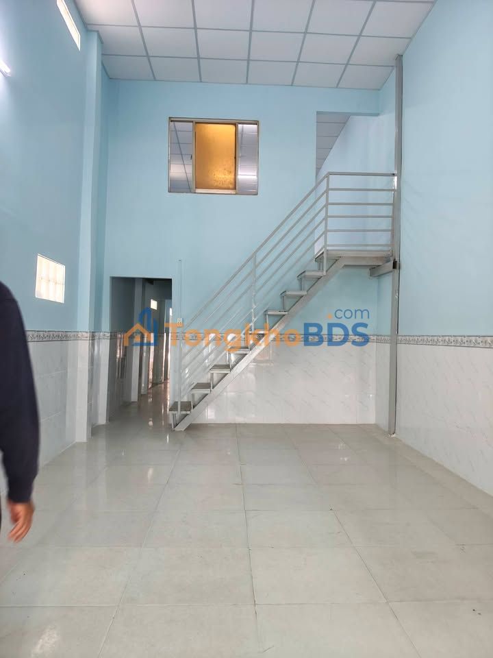 Nhà nguyên căn Huỳnh Tấn Phát 100m² 15 triệu - Ô tô vào nhà