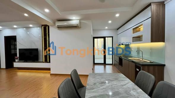 Nhà phố Mai Dịch 130m² cho thuê - Mặt tiền kinh doanh