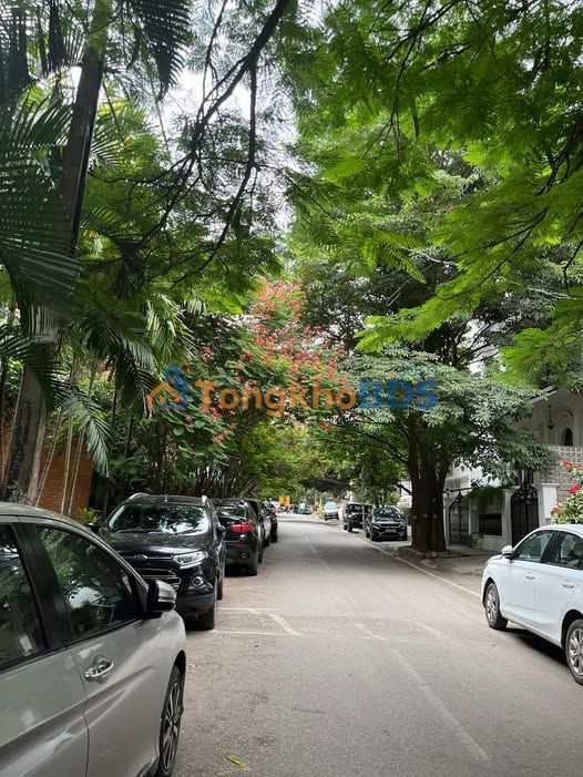 Nhà phố Cộng Hòa Tân Phú 40m² 8 tỷ - Ô tô vào tận nhà