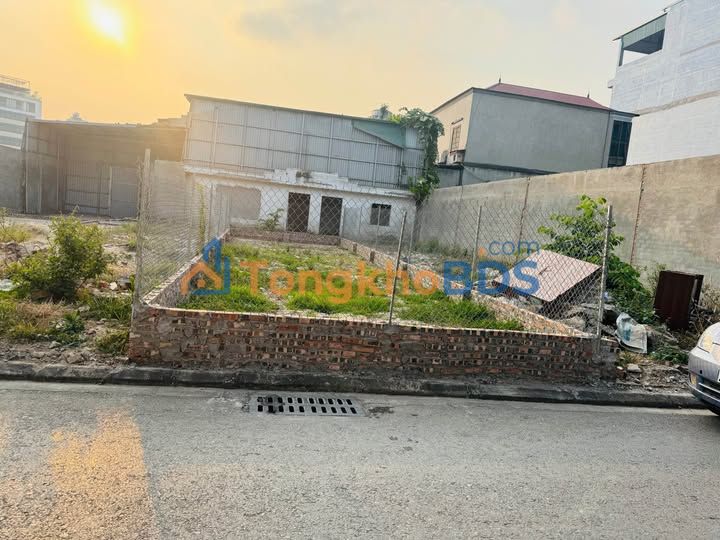 Đất Thổ Cư Long Biên 65m² - Mặt Tiền 4.5m - 11 Tỷ - Ô Tô Tránh