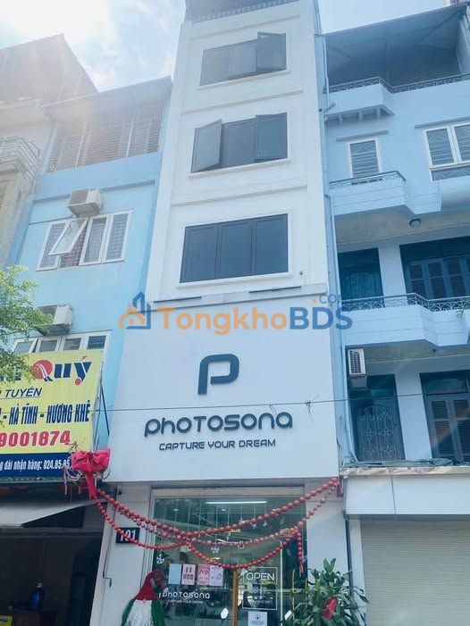 Nhà Mặt Phố Trần Quốc Hoàn, Cầu Giấy - 200m², Vỉa Hè Rộng, Kinh Doanh Đỉnh Cao